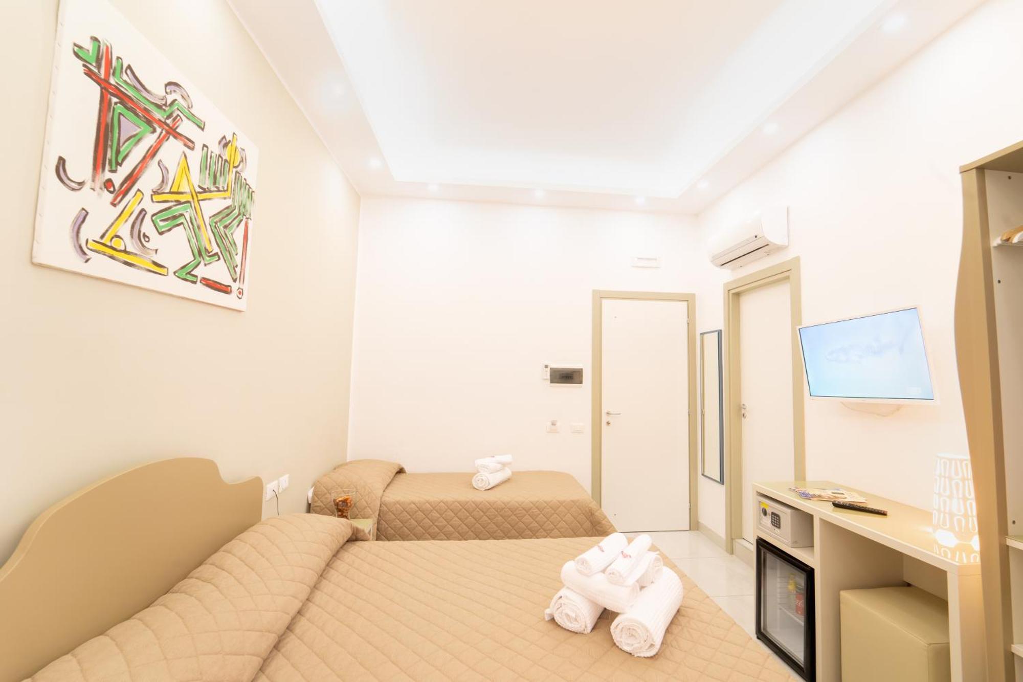 Al Campanile H. Centro Affittacamere 3*